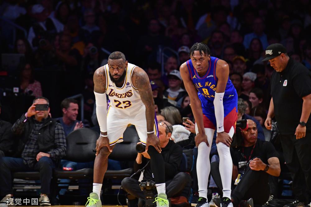 事中表现稳 事中表现稳