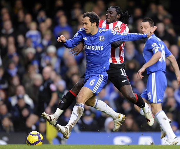 恩比德陷入 恩比德陷入